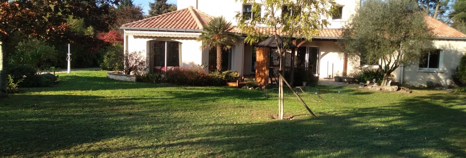 Maison 8 Pièces 202 m² à vendre à Basse-Goulaine (44115)