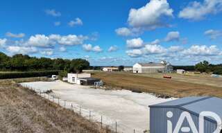Commerce  137 m² à vendre à Bouëx (16410)