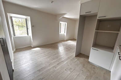 Appartement 3 pièces 775 €