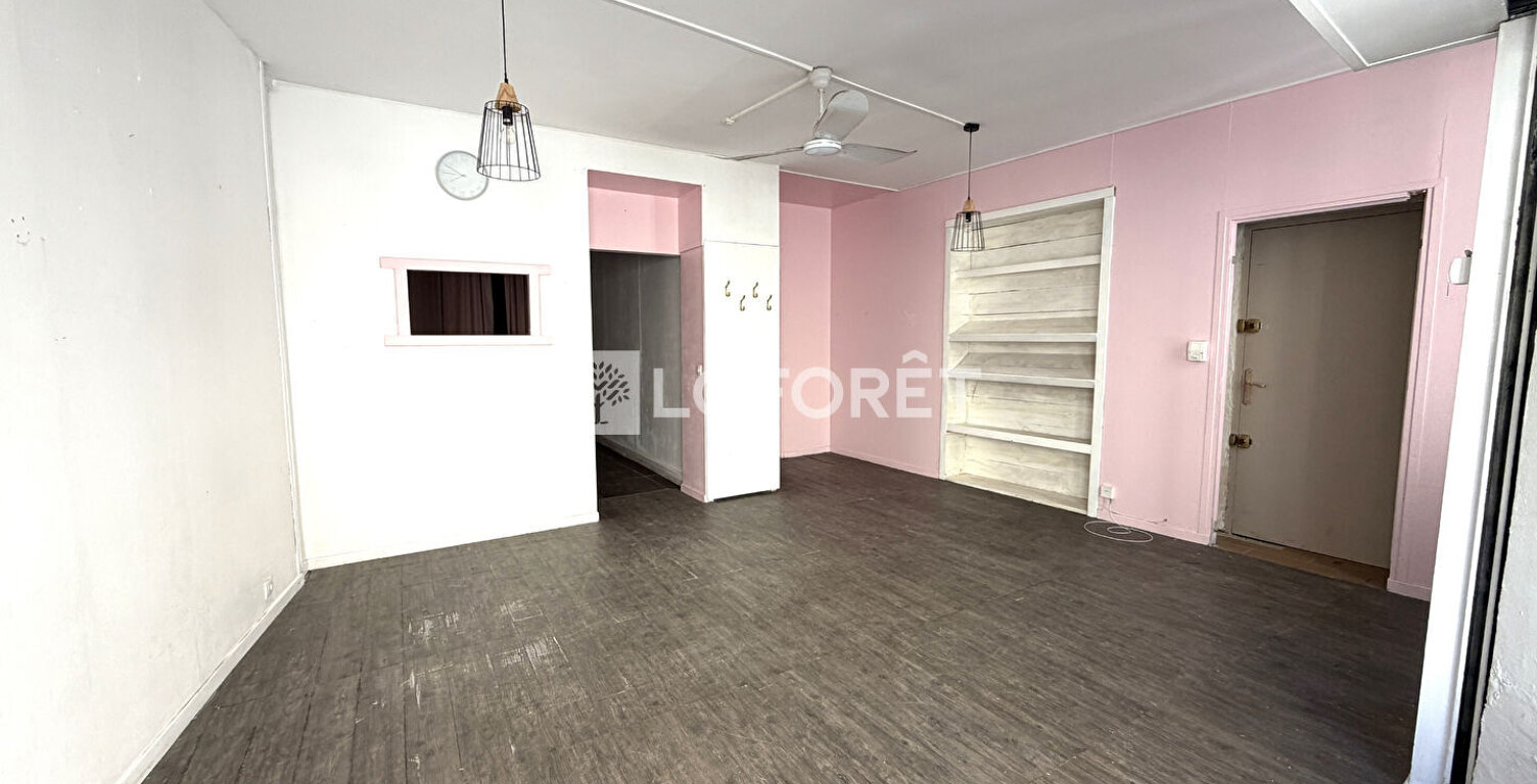 LOCAL PROFESSIONNEL - L'Isle Sur La Sorgue - 2 pièces - 45 m² — photo 1