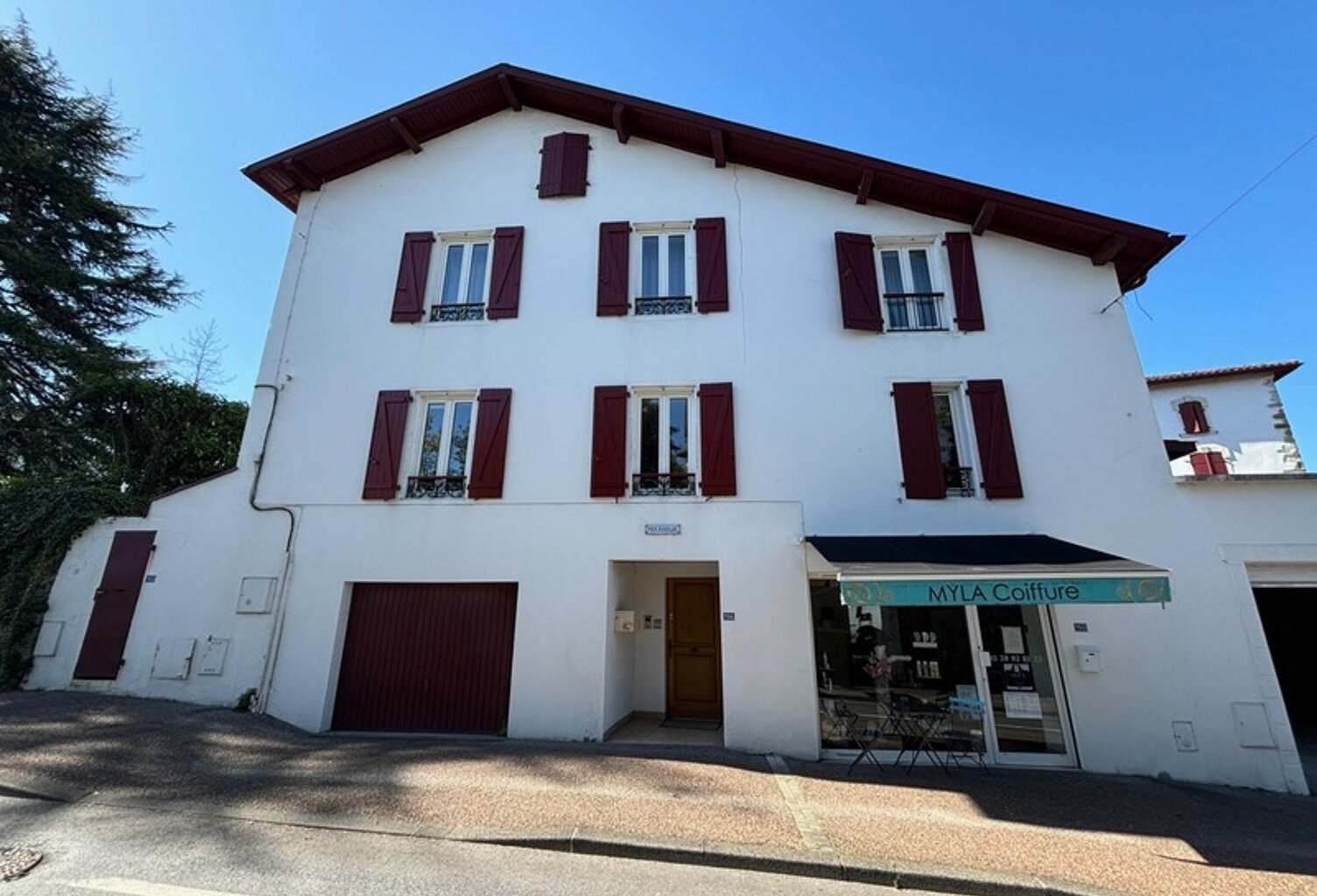 L'immeuble Parabisua à Ustaritz — photo 1