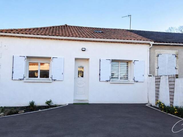   Bien rare à Longeville-sur-Mer (85) : 190 m², terrain piscinable et sous-sol complet — photo du bien