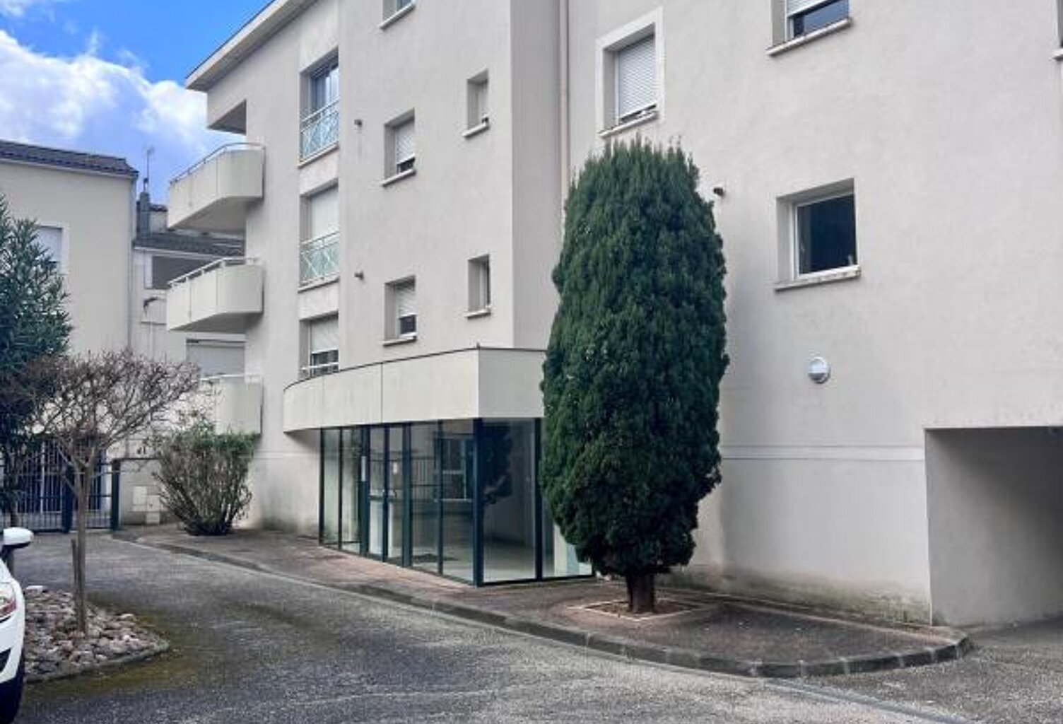 Appartement 90 m² résidence sécurisée + terrasse + parking -  Centre-ville de Villeneuve-sur-Lot (47) — photo 1