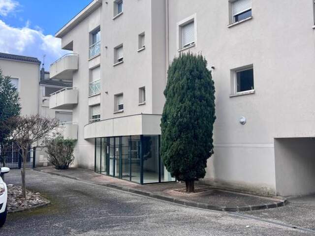 Appartement 90 m² résidence sécurisée + terrasse + parking -  Centre-ville de Villeneuve-sur-Lot (47) — photo du bien