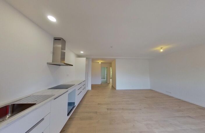 Grand T4 lumineux d'environ  90 m2 neuf quartier de la gare à hyères — photo 2