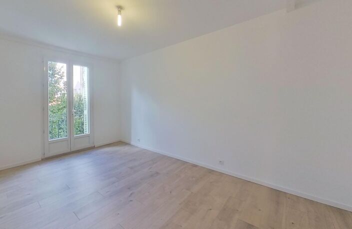 Grand T4 lumineux d'environ  90 m2 neuf quartier de la gare à hyères — photo 4