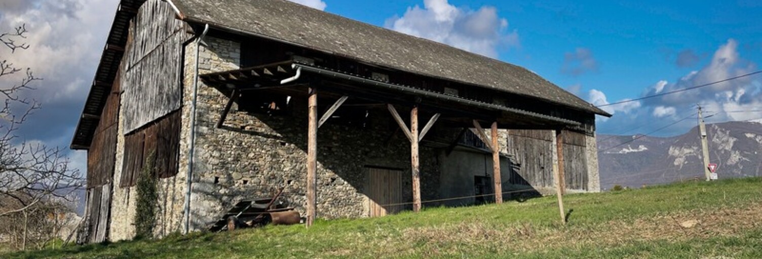 Immeuble  250 m² à vendre à Châteauneuf (73390)