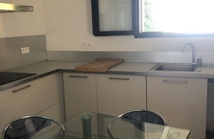 T2 meublé Biguglia Rez-de-villa — photo 3
