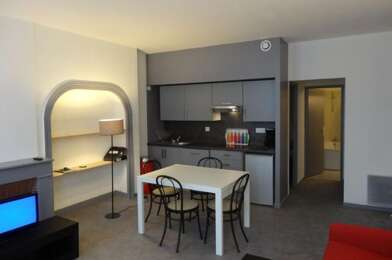 Appartement 3 pièces 1070 €