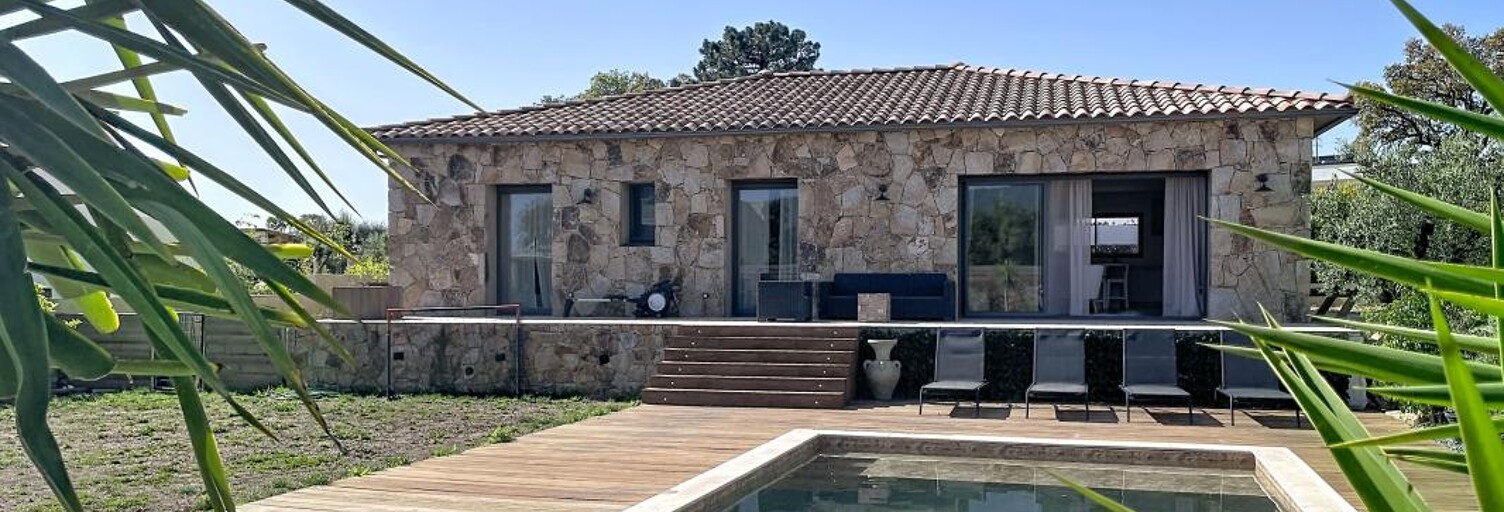 Maison 4 Pièces 137 m² à vendre à Lecci (20137)