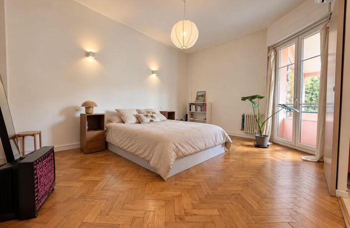 Bas Cimiez, beaux volumes, rénové, belles prestations, aux pieds de toutes les commodités — photo 4