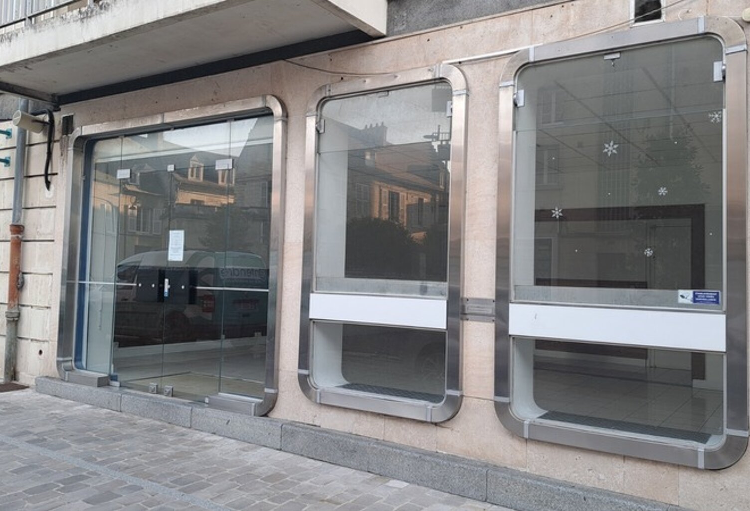 Local/bureau à louer SOISSONS (02) — photo 1