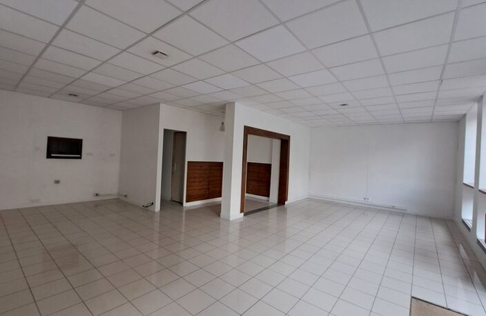 Local/bureau à louer SOISSONS (02) — photo 2