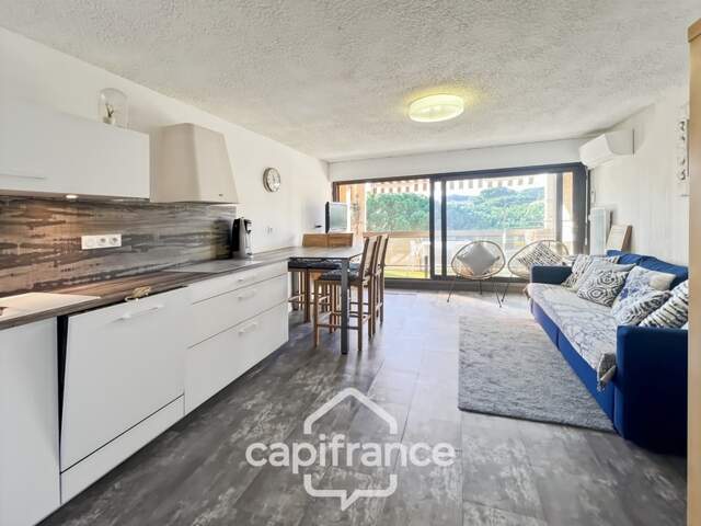 Appartement à vendre 3 pièces  (83), Bormes les mimosas, la Favière, T3 avec Parking, dernier étage et vue mer — photo du bien