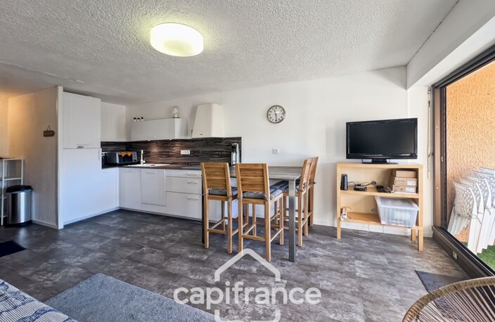 Appartement à vendre 3 pièces  (83), Bormes les mimosas, la Favière, T3 avec Parking, dernier étage et vue mer — photo 5