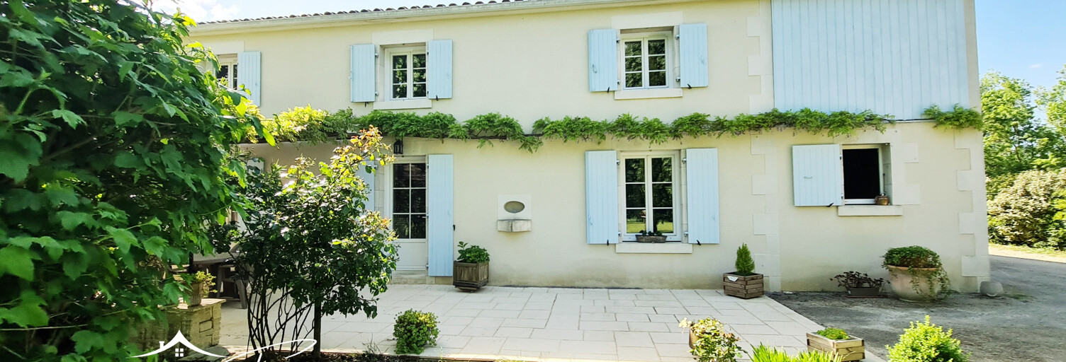 Maison 7 Pièces 189 m² à vendre à Magné (79460)