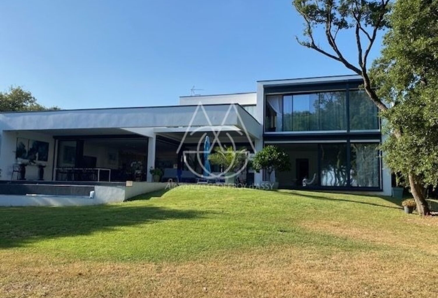 Exceptionnel à proximité de Royan. Villa avec une vue panoramique sur mer — photo 1