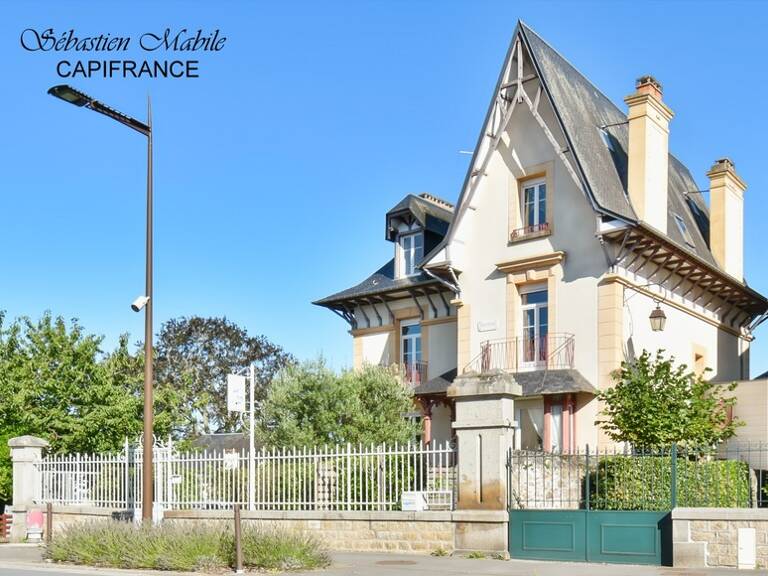 Maison bourgeoise à vendre 10 pièces à Pontorson (50) - Baie du Mont Saint Michel — photo 1