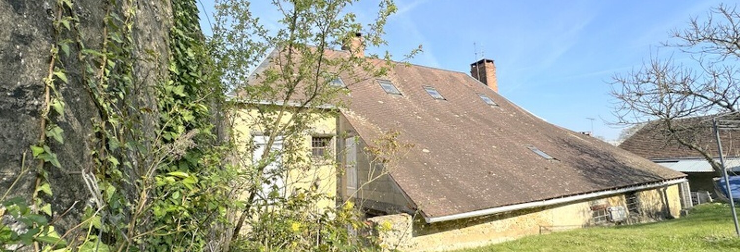 Maison 8 Pièces 220 m² à vendre à Sceaux-sur-Huisne (72160)