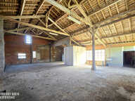 Propriété à fort potentiel – Hangars & bâtiments – 450 m² exploitables sur 15 000 m² de terrain aménageable – Changement de destination possible — photo 2