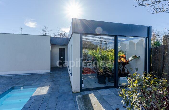Propriété contemporaine de 228 m² sur un terrain clos de 2989m² avec piscine à 10 minutes de Saumur et 40 m' d'Angers — photo 5