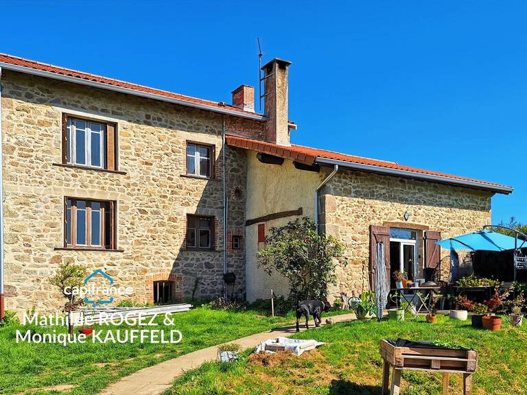 Maison 97 m² + 2ème maison à rénover – 6000 m² terrain – Saint-Gervais-sous-Meymont — photo 1