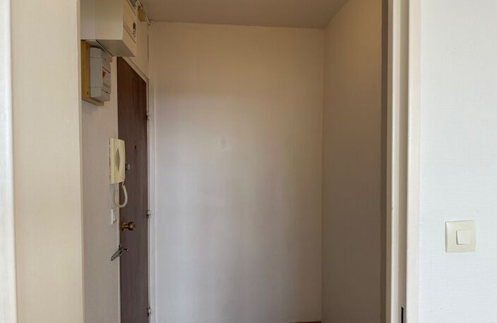 Appartement 3 pièces avec balcon et parking LE MANS (72) quartier cité des Pins/ Parc des exposition — photo 5