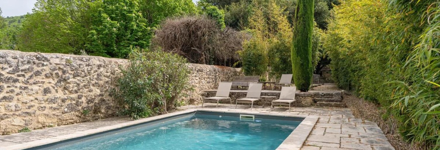 Maison 9 Pièces 338 m² à vendre à Alleins (13980)