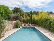 Alleins – Maison de caractère au cœur d’un village provençal authentique — photo 4