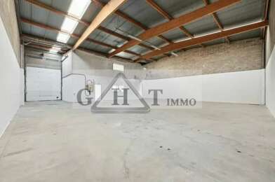 Local industriel  4935 €
