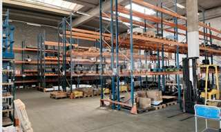 Local industriel  949 m² à louer à Gennevilliers (92230)
