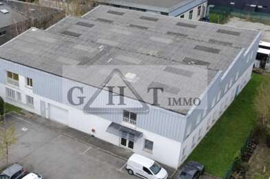 Local industriel  11970 €