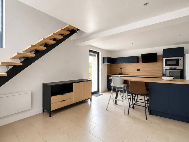 Maison en pierre rénovée de 3 pièces à Laigneville — photo 1