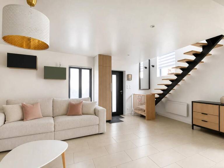 Maison en pierre rénovée de 3 pièces à Laigneville — photo 1