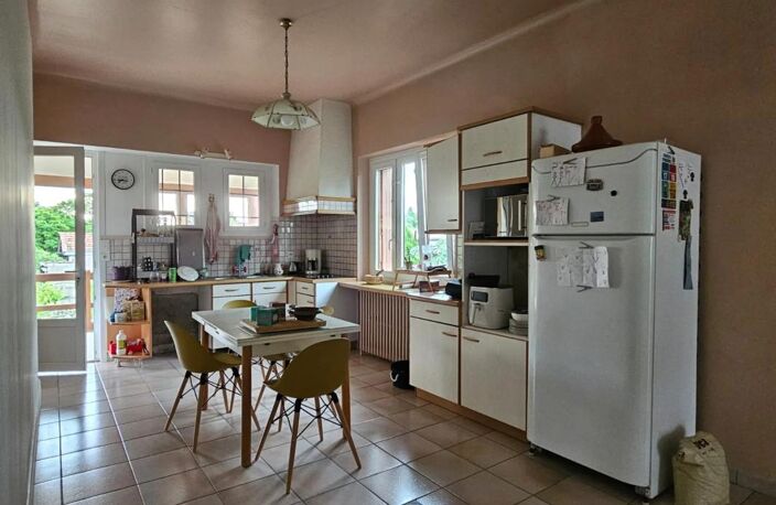 Maison rénovée 4 pièces de 191 m², louée — photo 3