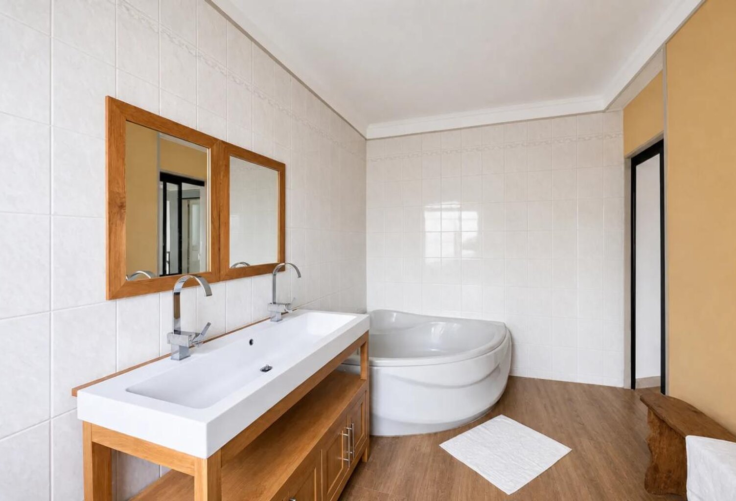 Grande maison 10 pièces à Angers avec potentiel locatif — photo 1
