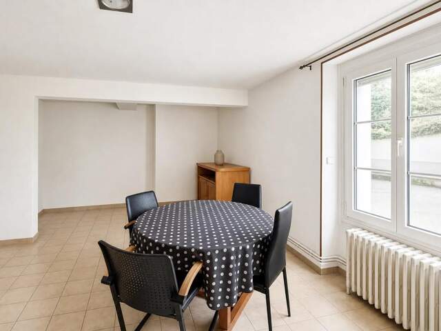 Grande maison 10 pièces à Angers avec potentiel locatif — photo du bien