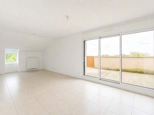 Appartement T4 lumineux avec balcon à Bassens — photo du bien