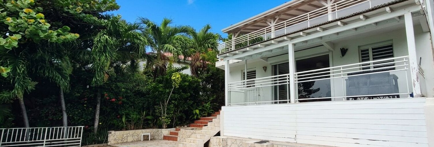 Maison 7 Pièces 110 m² à louer à Bouillante (97125)