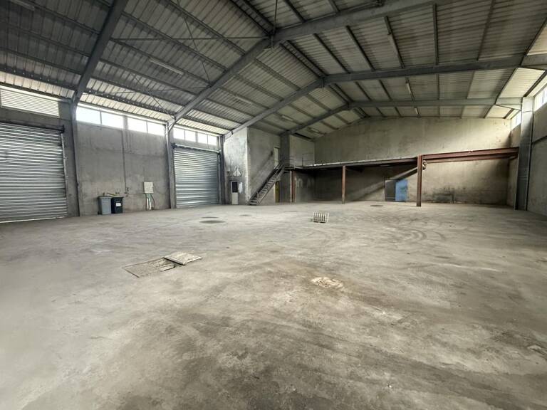 Entrepôt d’activité 792 m² – Saint-Benoît — photo 1
