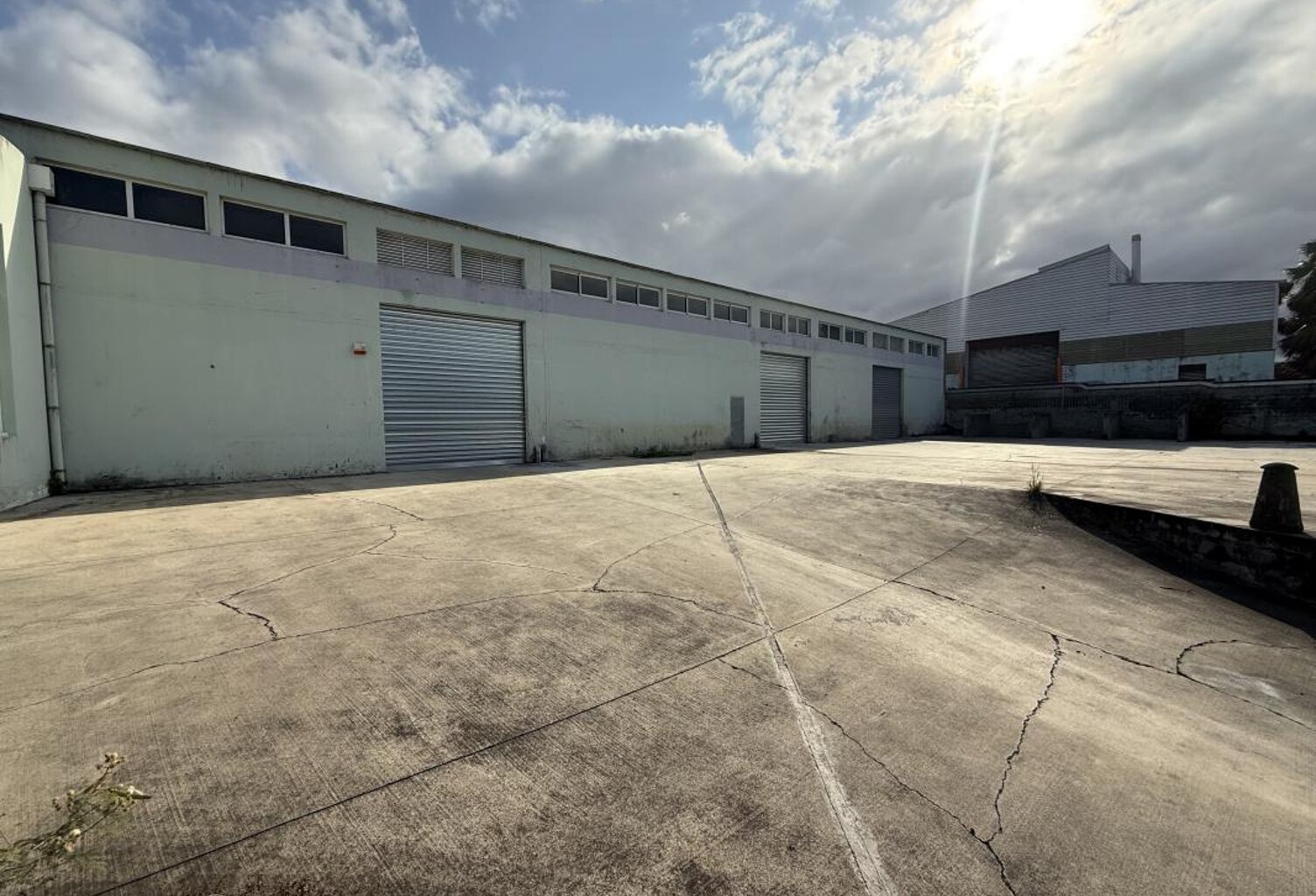 RARE ! Entrepôt de 1404 m² à Saint Benoit — photo 1