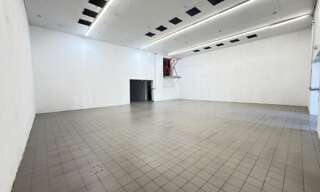 Local industriel  887 m² à vendre à Saint-Denis (97400)