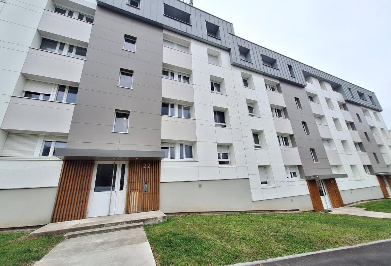 Appartement T2 39m² Burck à MERIGNAC limite PESSAC — photo 1