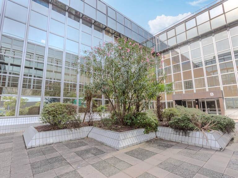 TOULOUSE VAUQUELIN BUREAUX A VENDRE DE 255 M2 AVEC 5 PARKINGS — photo 1