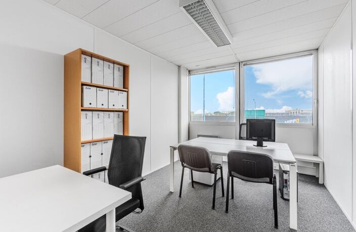 TOULOUSE VAUQUELIN BUREAUX A VENDRE DE 255 M2 AVEC 5 PARKINGS — photo 5