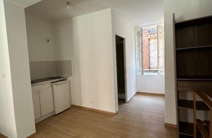 IMMEUBLE DE RAPPORT de 99 m2 et 45m2 de local commercial - Wazemmes — photo 2