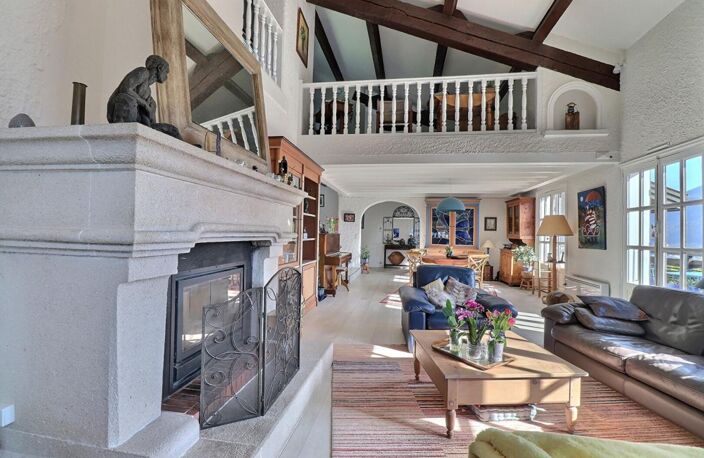 Maison d'architecte 8P 252 m² VALGELON-LA ROCHETTE (73110) — photo 5