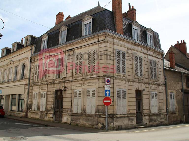 Immeuble plein centre Cosne Cours Sur Loire 550 m2 — photo 1