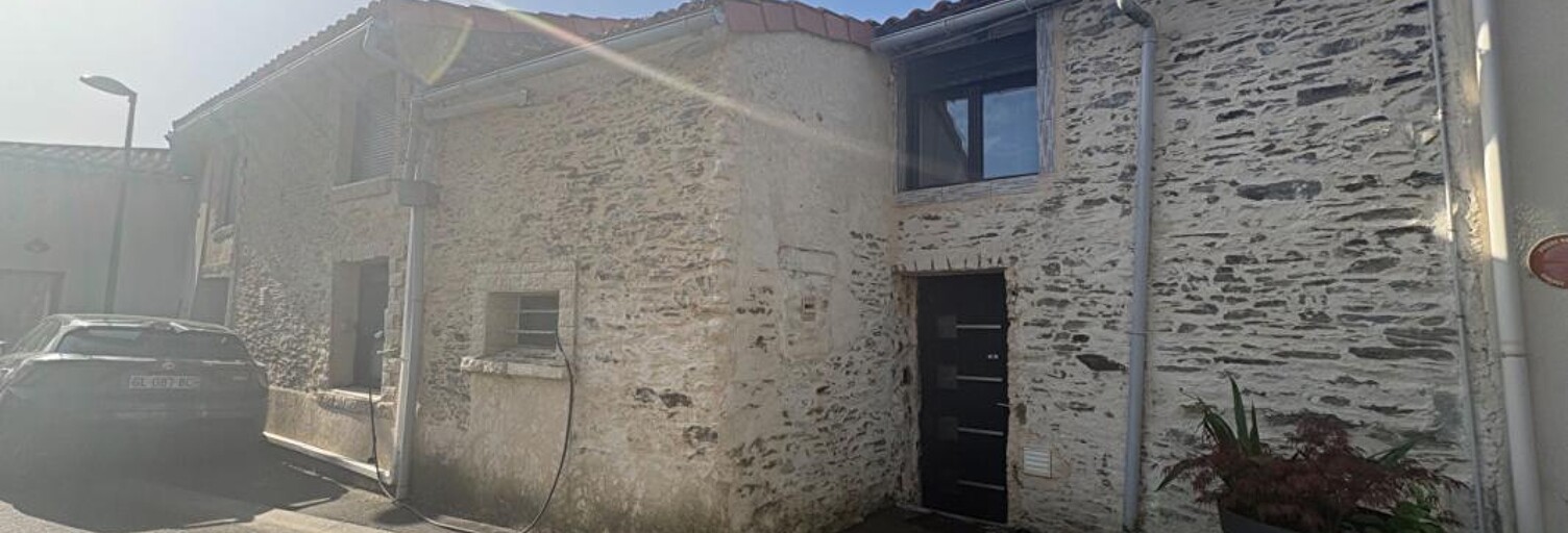 Immeuble  122 m² à vendre à Montrevault-sur-Èvre (49110)