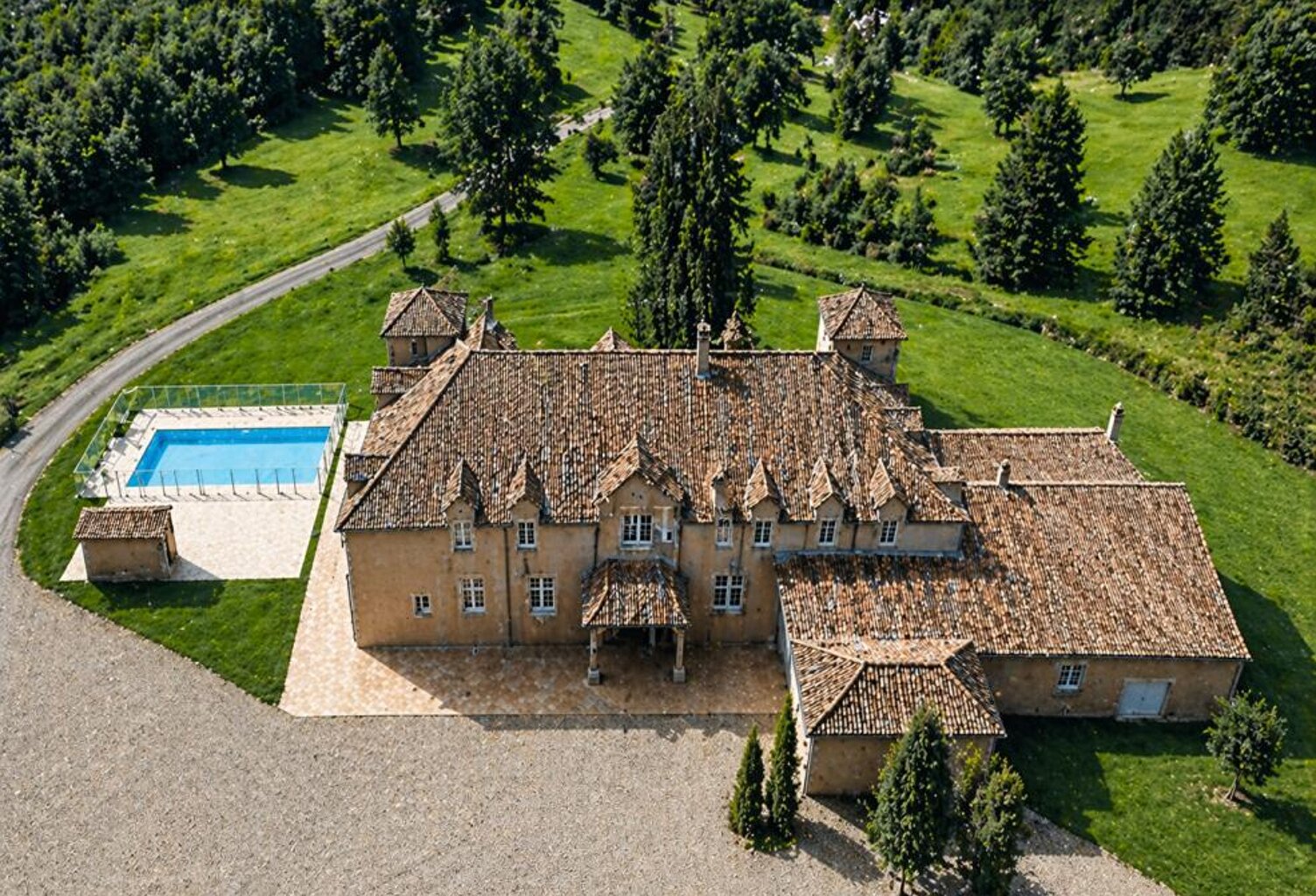 82200, Moissac, Manoir . Ancienne  hôtellerie  de luxe , 16 pièce(s)  et 9  suites et piscine  190 m² — photo 1